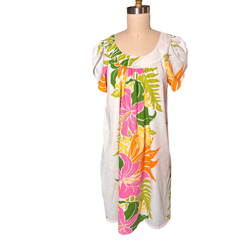 Hawaiian Flavor Muumuu Dress Made in Hawaii Cotton Floral Tulip Sleeve Vintage